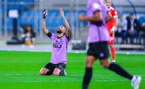 الهلال يدك شباك الوحدة بثلاثية نظيفة