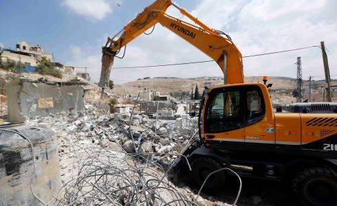 جرافات الاحتلال تهدم منزل مواطن فلسطيني - أرشيفية