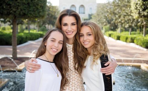 الملكة رانيا تحتفل بعيد ميلاد ابنتيها إيمان وسلمى: أغلى بنتين وأعز صديقتين