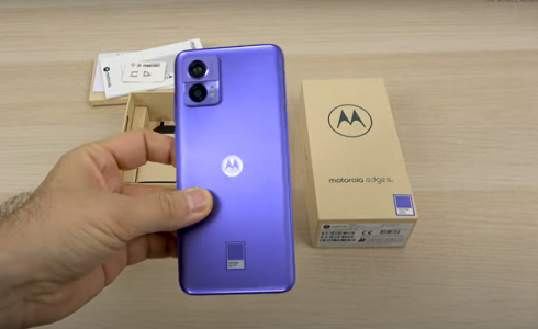 الكشف عن هاتف موتورولا الجديد 2022