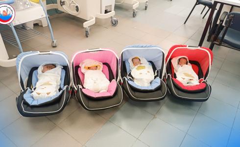 سيدة من غزة تنجب 4 توائم في مستشفى نابلس التخصصي