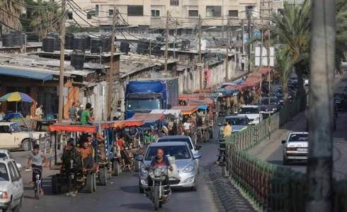 احتجاج الباعة المتجولين على قرار بلدية غزة منع استخدام مكبرات الصوت