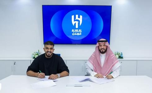 الهلال يجدد تعاقده مع الحارس عبدالله المعيوف