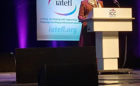 المعلمة حسناء أبو مزيد من قطاع غزة