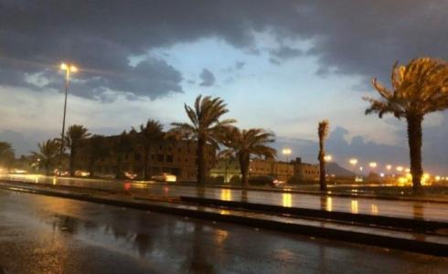 طقس السعودية اليوم : سحب رعدية ممطرة مصحوبة برياح نشطة على عدة مناطق