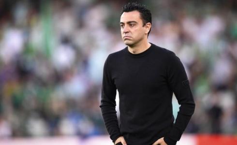 مدرب فريق برشلونة الإسباني تشافي هيرنانديز