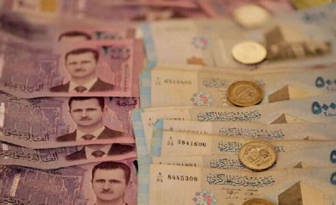تراجع  الليرة السورية لأدنى مستوياتها مقابل الدولار في السوق السوداء