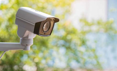 حظر كاميرات المراقبة في الصالونات والأندية النسائية السعودية