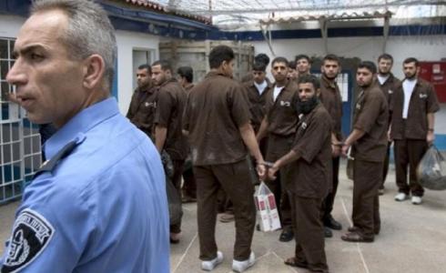 مركز فلسطين: ارتفاع قائمة عمداء الاسرى في سجون الاحتلال الى   297 عميداً  