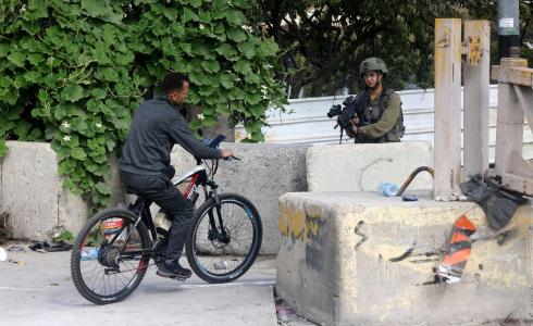 وسط إضراب عام.. الاحتلال يشدد حصاره على مدينة الخليل