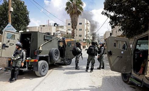 قوات الاحتلال يُحاصر الخليل
