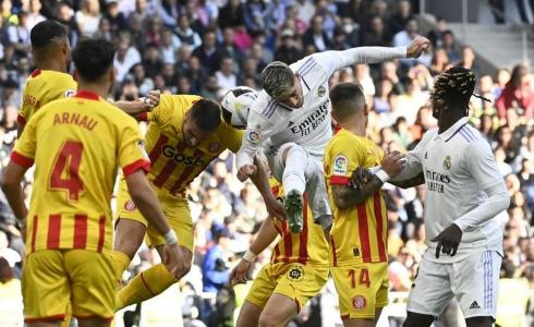 من مباراة ريال مدريد وجيرونا أمس الأحد.