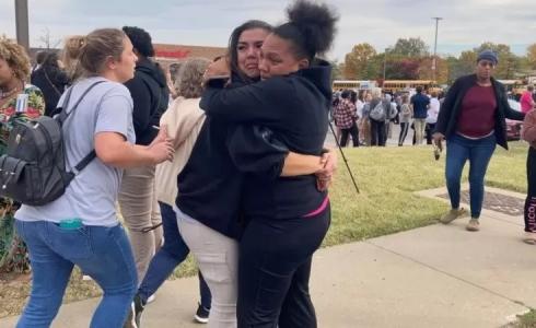 3 قتلى في حادثة إطلاق نار بمدرسة أمريكية