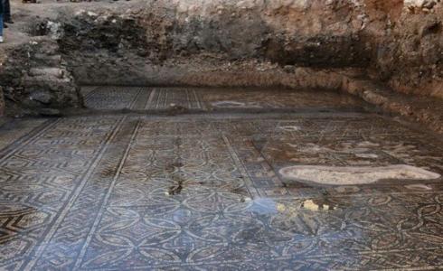 لوحة فسيفساء أثرية نادرة في سوريا