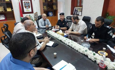 الدفاع المدني يُناقش مع بلدية غزة الجهوزية لفصل الشتاء