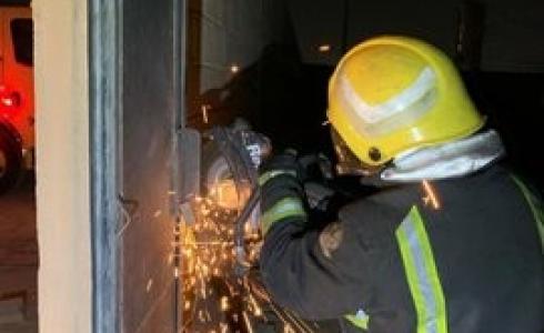 مدني حفر الباطن يسيطر على حريق اندلع في 5 شاحنات لنقل المحروقات