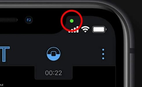 سبب وجود النقطة البرتقالية والخضراء في شاشة آيفون - كيفية الإلغاء