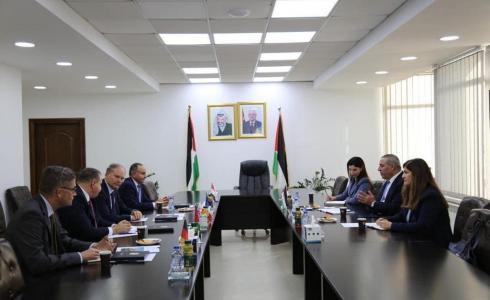 اجتماع حسين الشيخ مع سفراء مجموعة ميونيخ