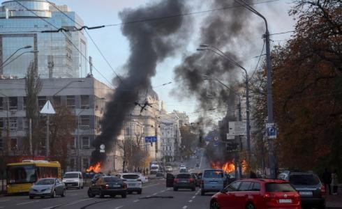 قتلى بقصف روسي طال مكتب الرئيس الأوكراني في كييف