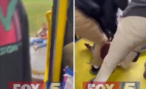 فيديو صادم لشباب يقومون بدفع مسنة من باب الحافلة في أمريكا