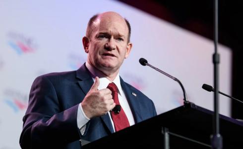 كريس كونز عضو مجلس الشيوخ الأمريكي