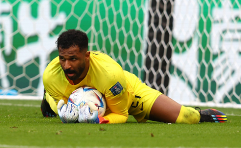 حارس مرمى المنتخب السعودي محمد العويس