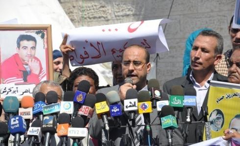 لباحث فى قضايا الأسرى رأفت حمدونة