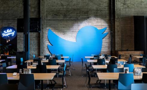 تويتر يفاجئ الموظفين المفصولين برسالة غريبة