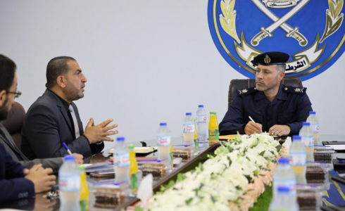 جانب من زيارة مؤسسة الضمير لقيادة الشرطة في غزة
