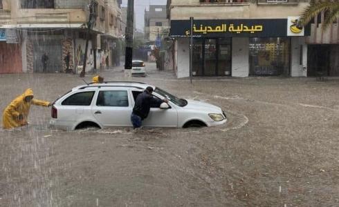 بلدية غزة تعقب على غرق الشوارع جراء المنخفض الجوي