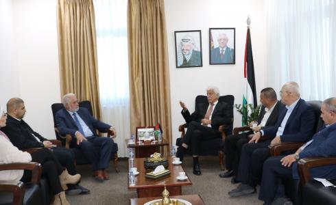 عورتاني ونقيب المحاميين