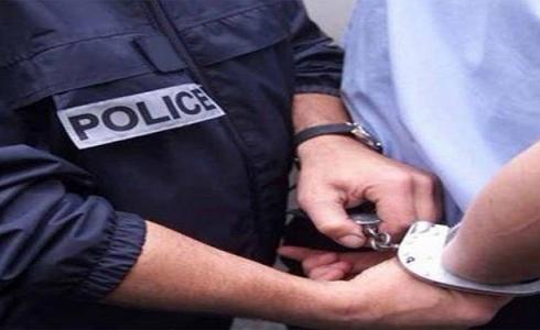 الشرطة تعتقل أحد الأشخاص