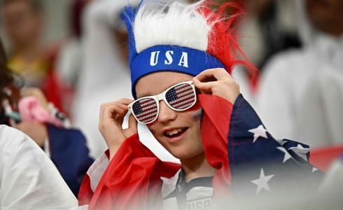 مشجعة امريكية في بطولة كأس العالم 2022 بقطر