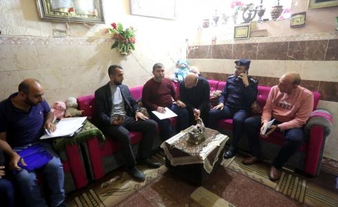 صور للقاءات سلطة الأراضي في غزة مع أصحاب المنازل في منطقة عنق الزجاجة