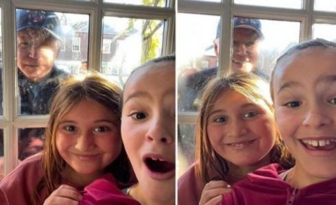 أطفال يتلقطون سلفي مع الرئيس الأمريكي جو بايدن