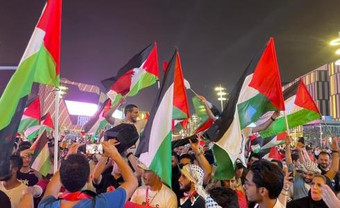 رفع الأعلام الفلسطينية في قطر قبل انطلاق كأس العالم 2022