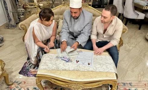 شيرين عبد الوهاب تعلن عودة علاقتها مع حسام حبيب