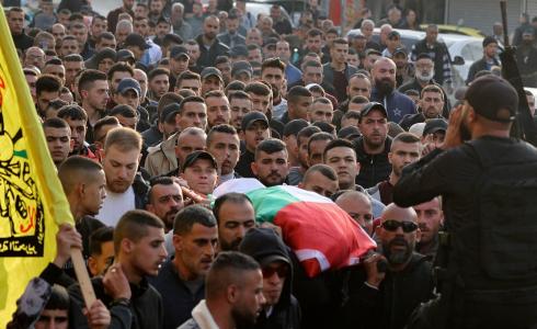 جانب من تشييع جثمان الشهيدة جنى زكارنة في جنين