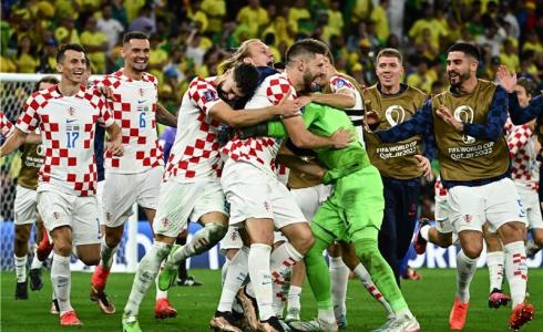 فرحة لاعبي كرواتيا بإقصاء البرازيل والتأهل لنصف نهائي كأس العالم 2022