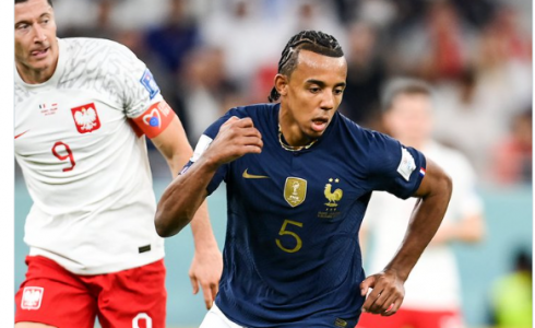 مدافع المنتخب الفرنسي يخالف لوائح الفيفا في كأس العالم 2022