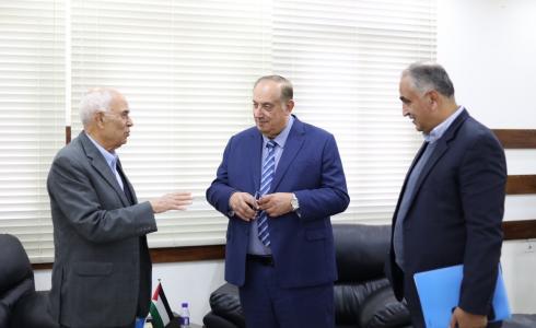 الوزير محمود أبو مويس يستقبل ريس مجلس أمناء جامعة الاقصى على أبو شهلا