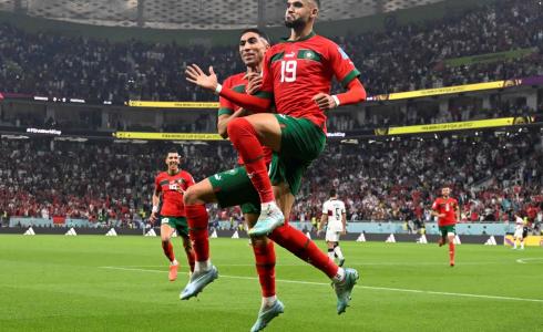 فرحة لاعبي منتخب المغرب بالتأهل لنصف نهائي كأس العالم 2022 في قطر