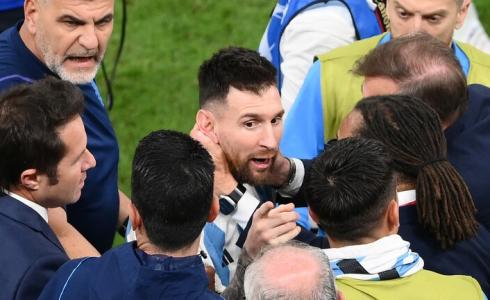 النجم الارجنتيني ليونيل ميسي من مباراة هولندا