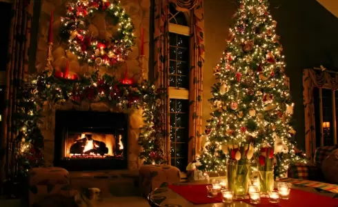 حكم تهنئة المسيحيين بعيد الميلاد 2025 - المذاهب الأربعة