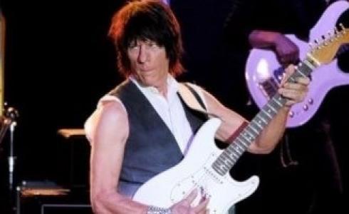 عازف الجيتار الإنجليزى الشهير جيف بيك