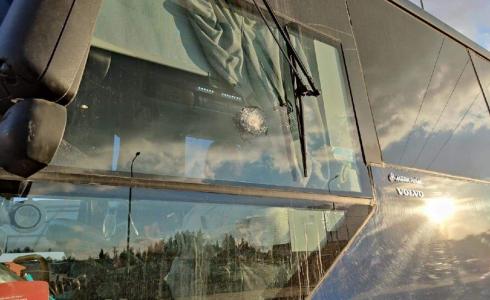 إطلاق نار تجاه حافلة إسرائيلية في الخليل