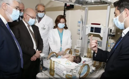 نجاح أول عملية فصل توأم سيامي في لبنان