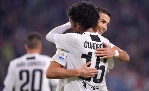 رونالدو وخوان كوادرادو في يوفنتوس