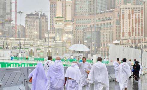 تساقط الأمطار على الحرم المكي