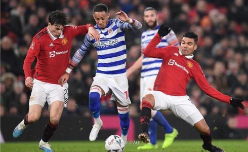 مانشستر يونايتد يفوز على ريدينج